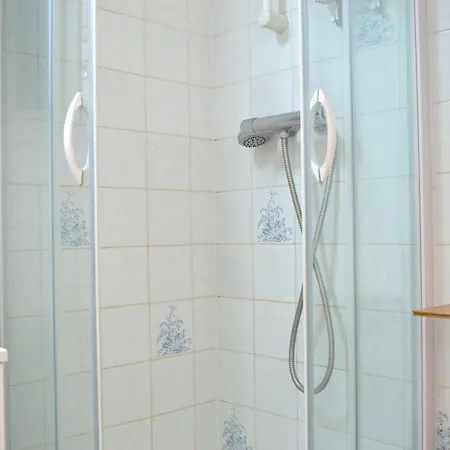 T2 Avec Piscine, 4 Couchages, Proche - - Fr-1-229b-97 נרבון