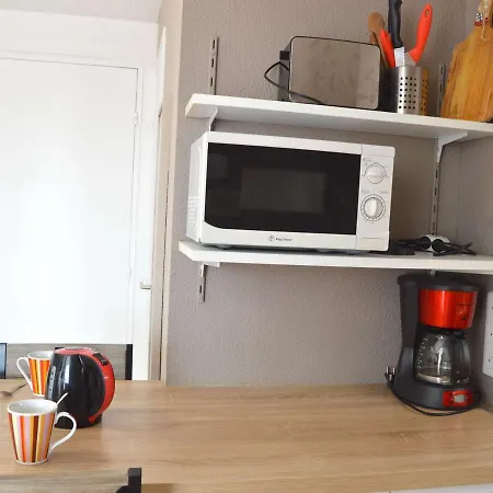 T2 Avec Piscine, 4 Couchages, Proche - - Fr-1-229b-97 Apartment *