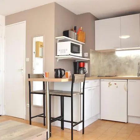 Apartment T2 Avec Piscine, 4 Couchages, Proche - - Fr-1-229b-97 *